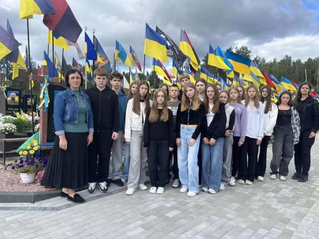 Учні ковельського ліцею №7 вшанували полеглих Героїв України