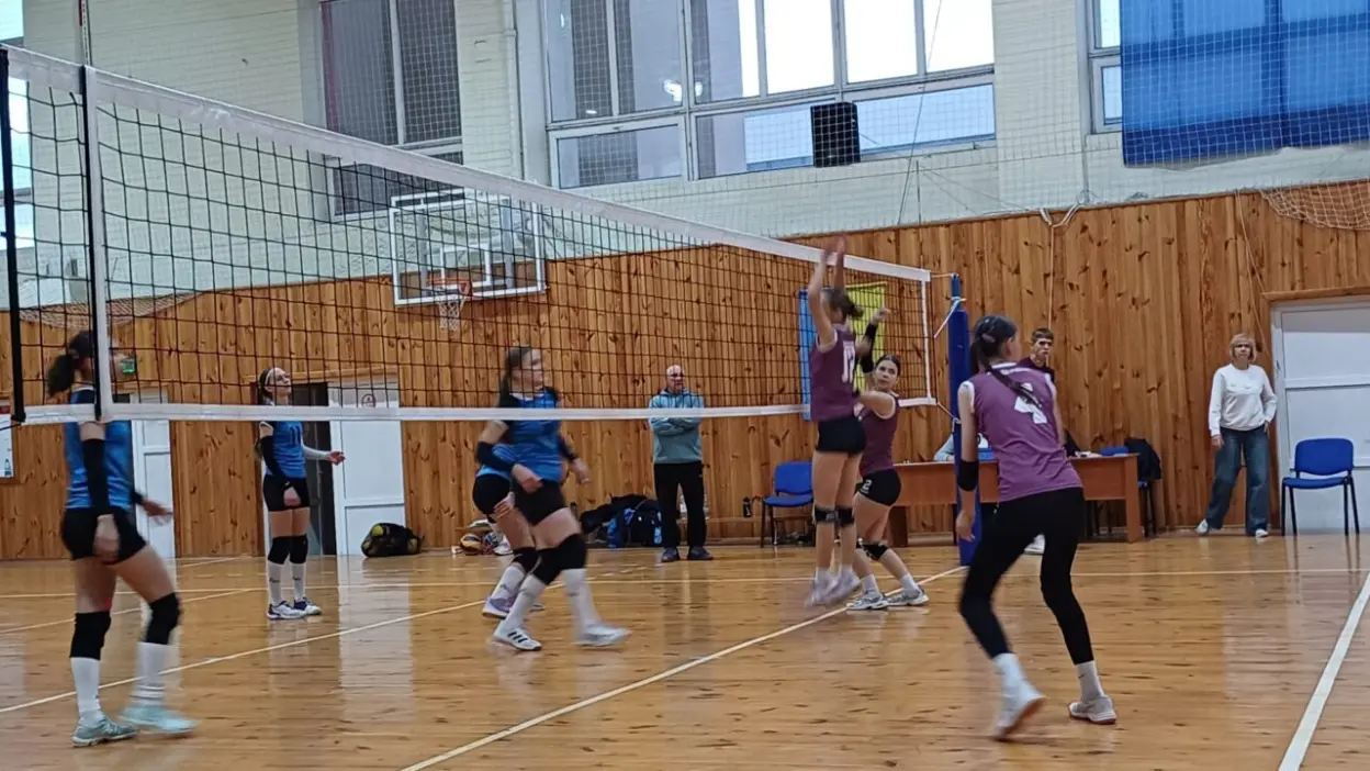 Юні волейболістки ДЮСШ №1 ім. Петра Стуса перемогли у турнірі «Золота осінь-2025»