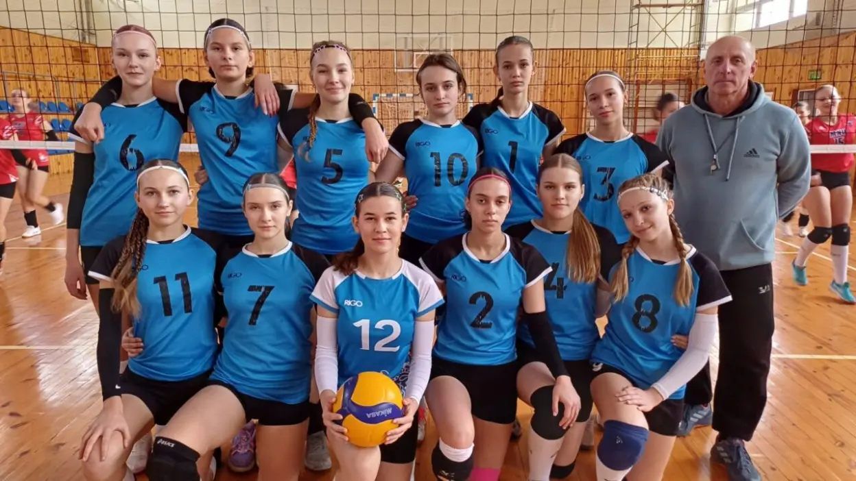 Юні волейболістки ДЮСШ №1 ім. Петра Стуса перемогли у турнірі «Золота осінь-2025»