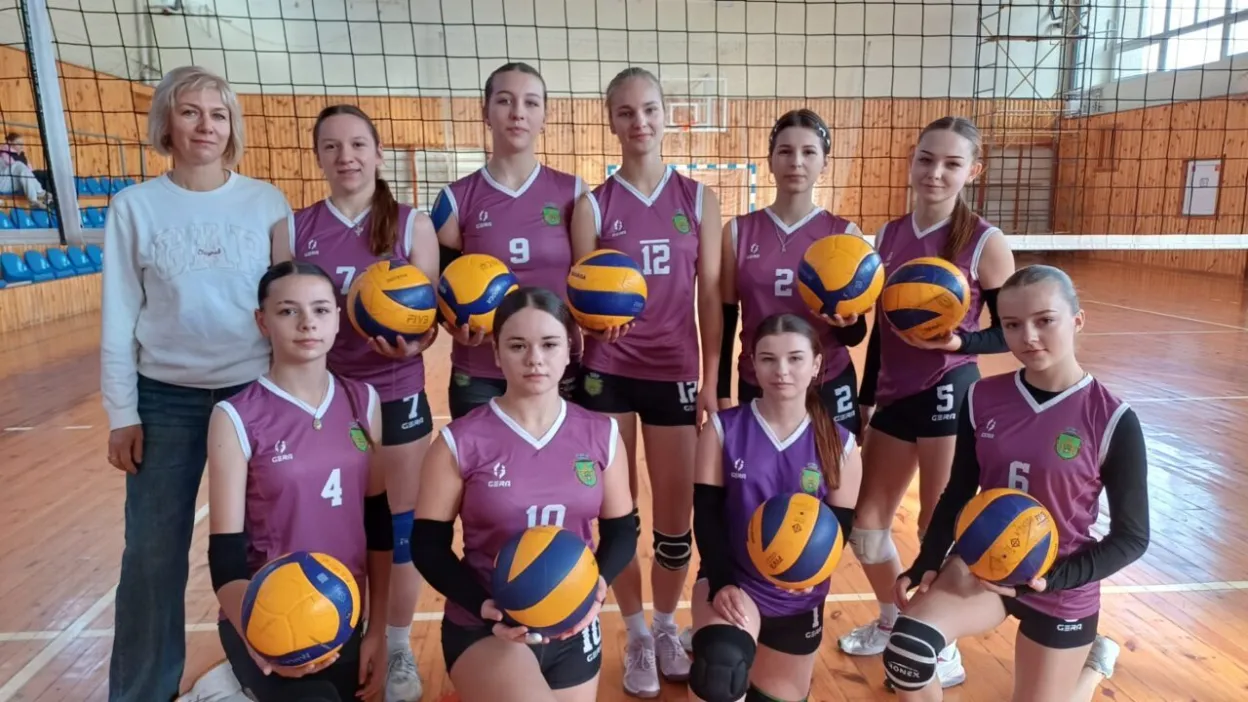 Юні волейболістки ДЮСШ №1 ім. Петра Стуса перемогли у турнірі «Золота осінь-2025»