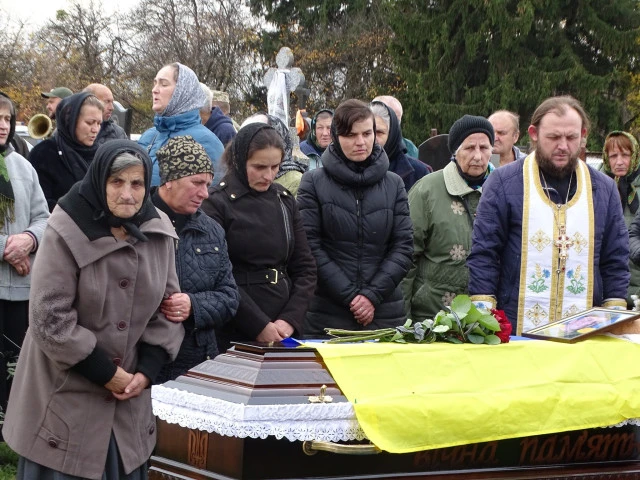 Турійська громада у скорботі: попрощалися із загиблим захисником Юрієм Патієм