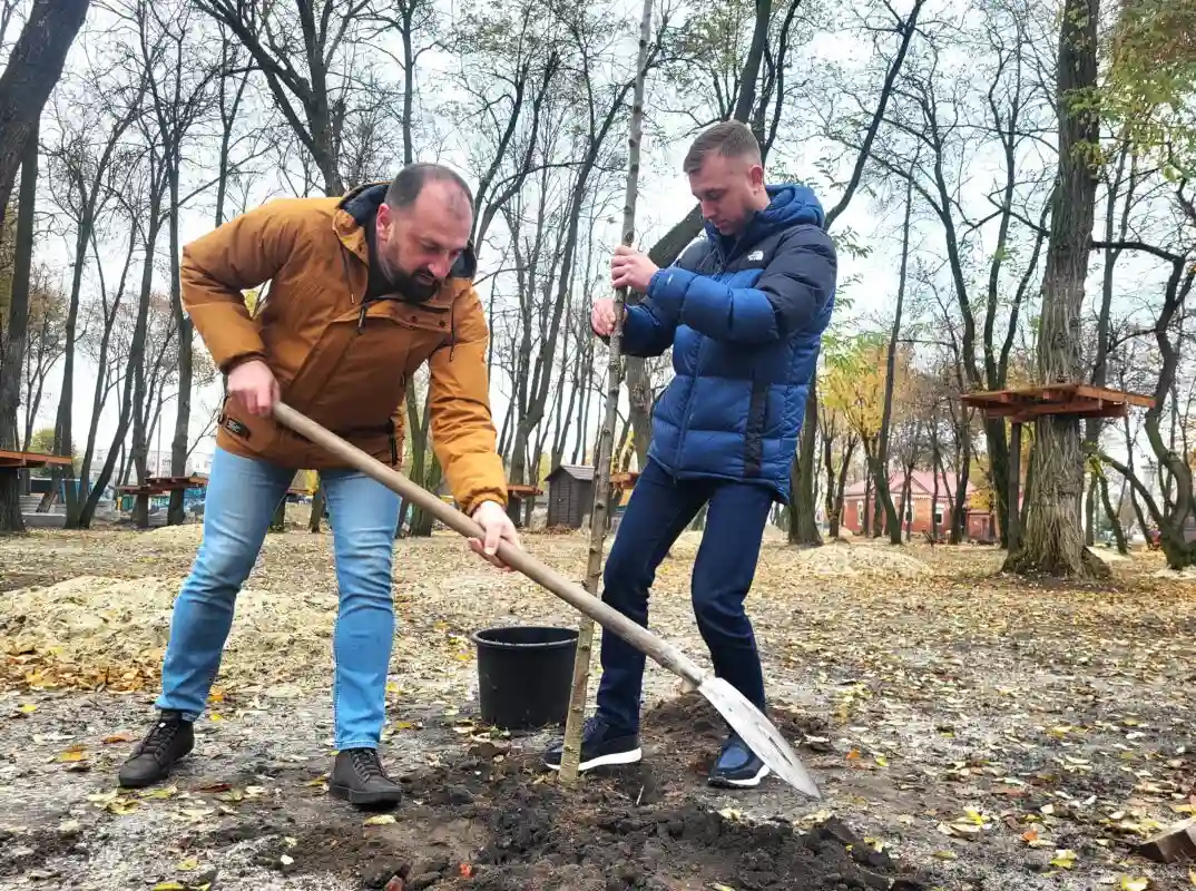 Реконструкція парку імені Лесі Українки: старт озеленення
