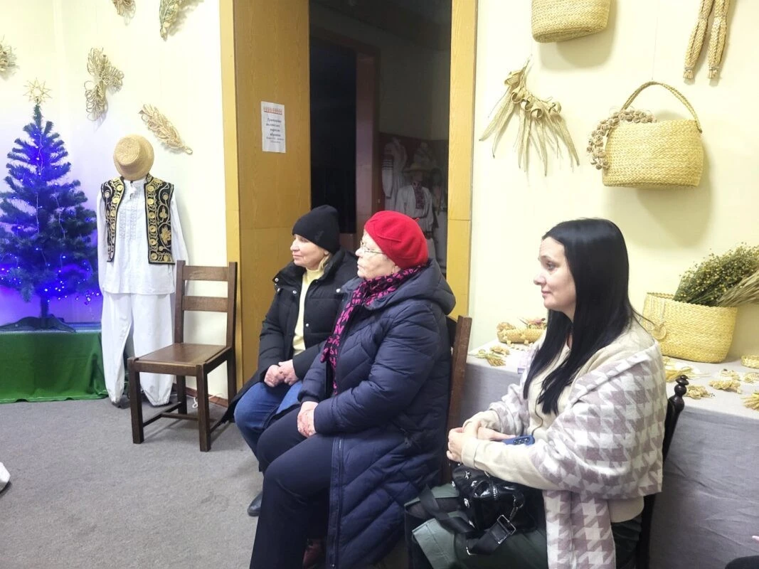 Мистецтво з колоска: у Ковелі відкрили виставку Людмили Каменчук