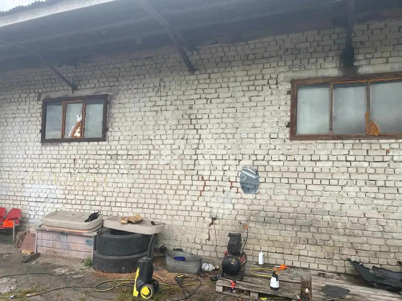 На Волині виставили на продаж два склади банкрута за понад 7 мільйонів