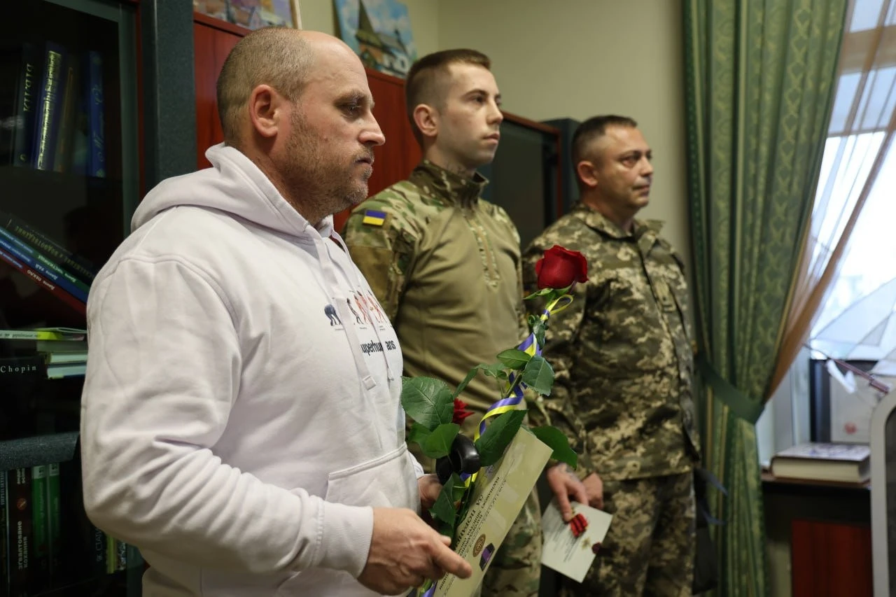 У Луцьку відзначили двох військових, які боронять Україну
