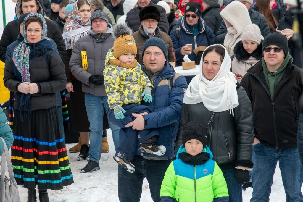 Волинь відзначила Хрещення: сотні людей занурилися в святі води Стиру