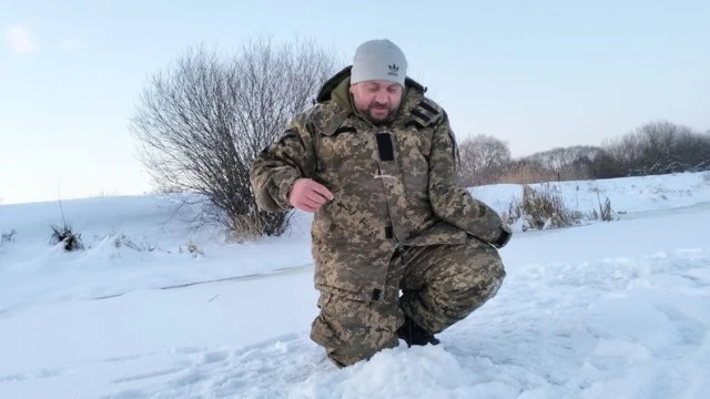 Крига, вудки і ризик: як на Стиру у Луцьку ловлять рибу взимку