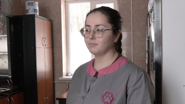 Тепла вечеря та три кілограми соломи: як виживає луцький притулок у пікові холоди