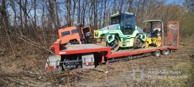 Тяжка аварія під Луцьком: лобове зіткнення легковика з вантажівкою