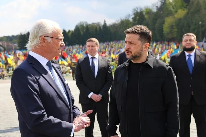 Монарша підтримка у Львові: Карл XVI Густав прибув до України