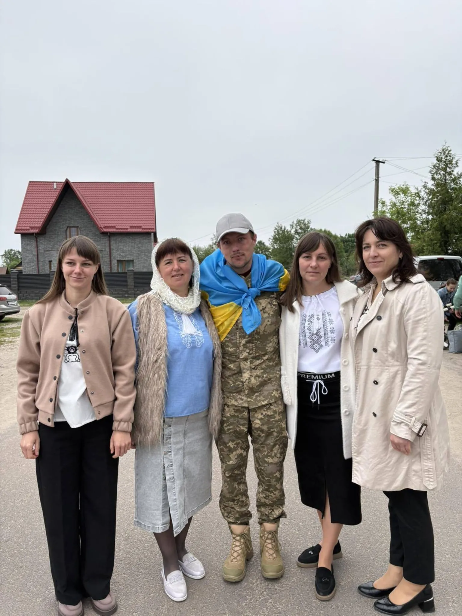 ерой повернувся додому: волинянин знову в колі рідних після тривалого полону